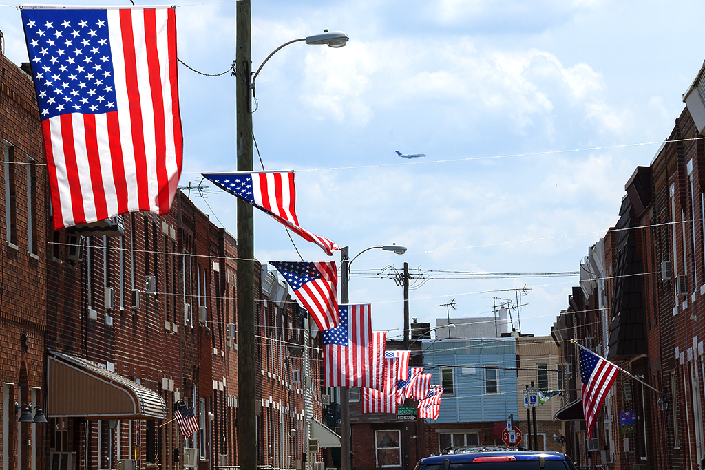 preparation-for-july-4th-in-philadelphia